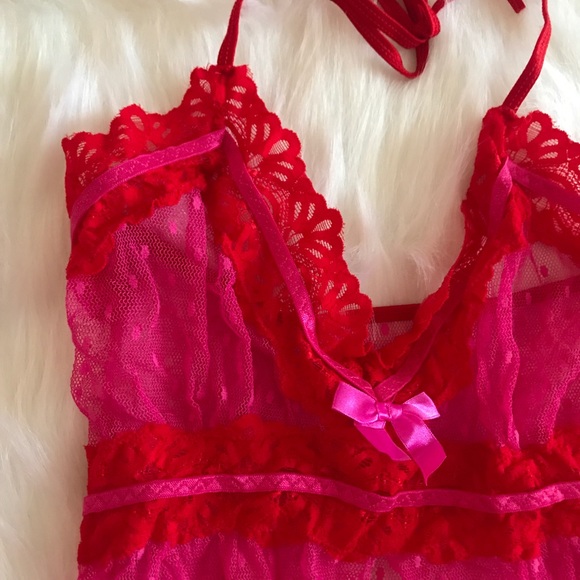 ｌｅｇ  ａｖｅｎｕｅ  ｐｉｎｋ  &  ｒｅｄ  ｂａｂｙｄｏｌｌ - Picture 3 of 5